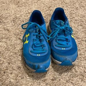boys under armor sneakers